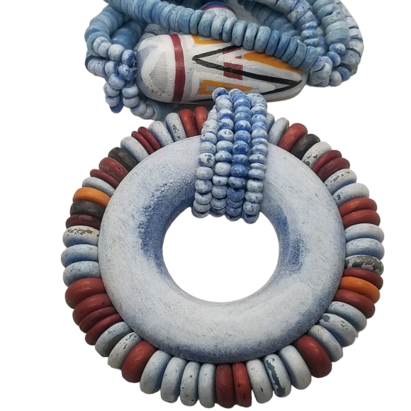 VINTAGE NATIVE AMERICAN DESIGN WOOD BEAD STATEMENT NECKLACE - Picture 5 of 6